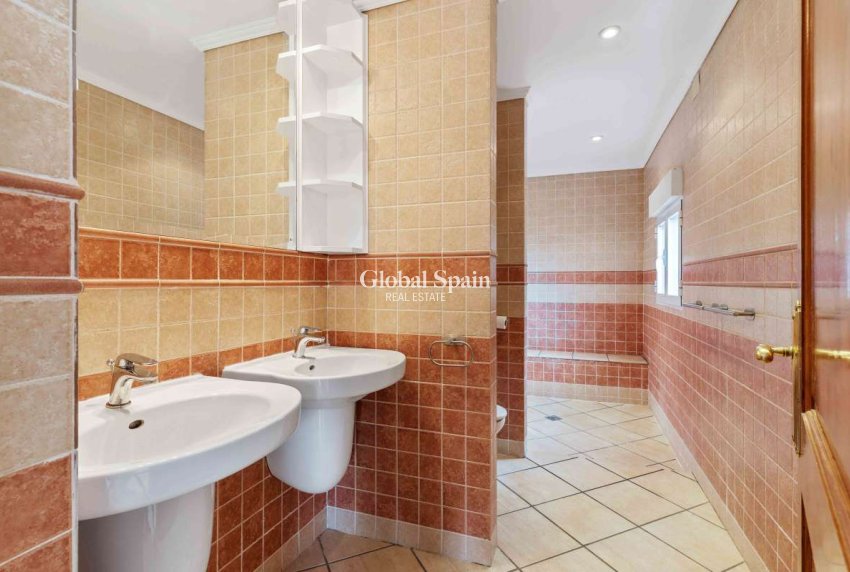 Resale - VILLA -
MURCIA - Inland