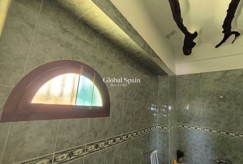 Resale - VILLA -
NOVELDA - Inland