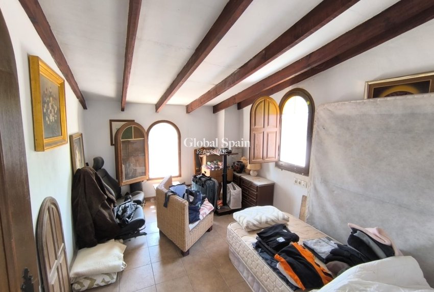 Resale - VILLA -
NOVELDA - Inland