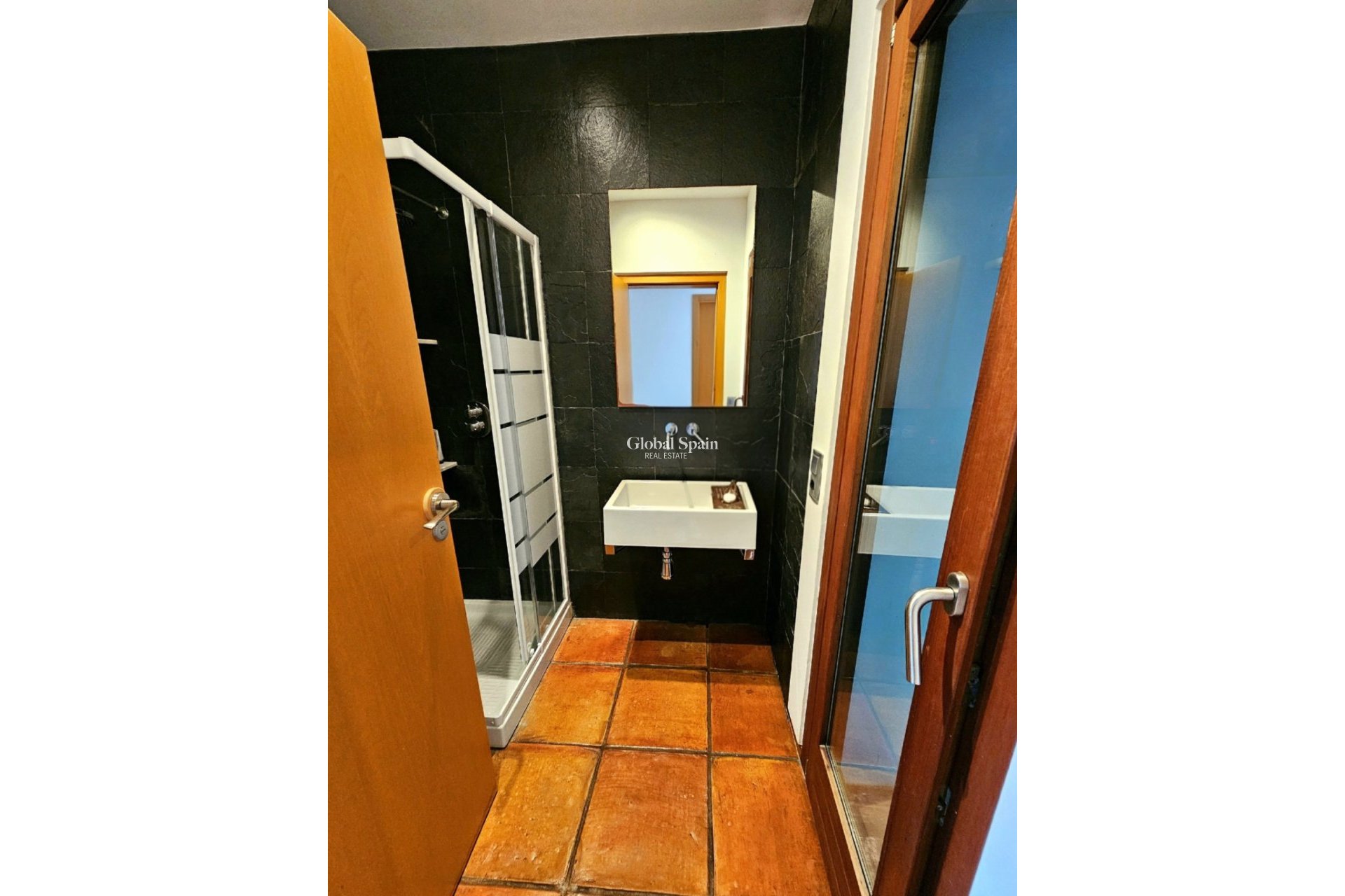 Resale - VILLA -
ONDARA - Inland