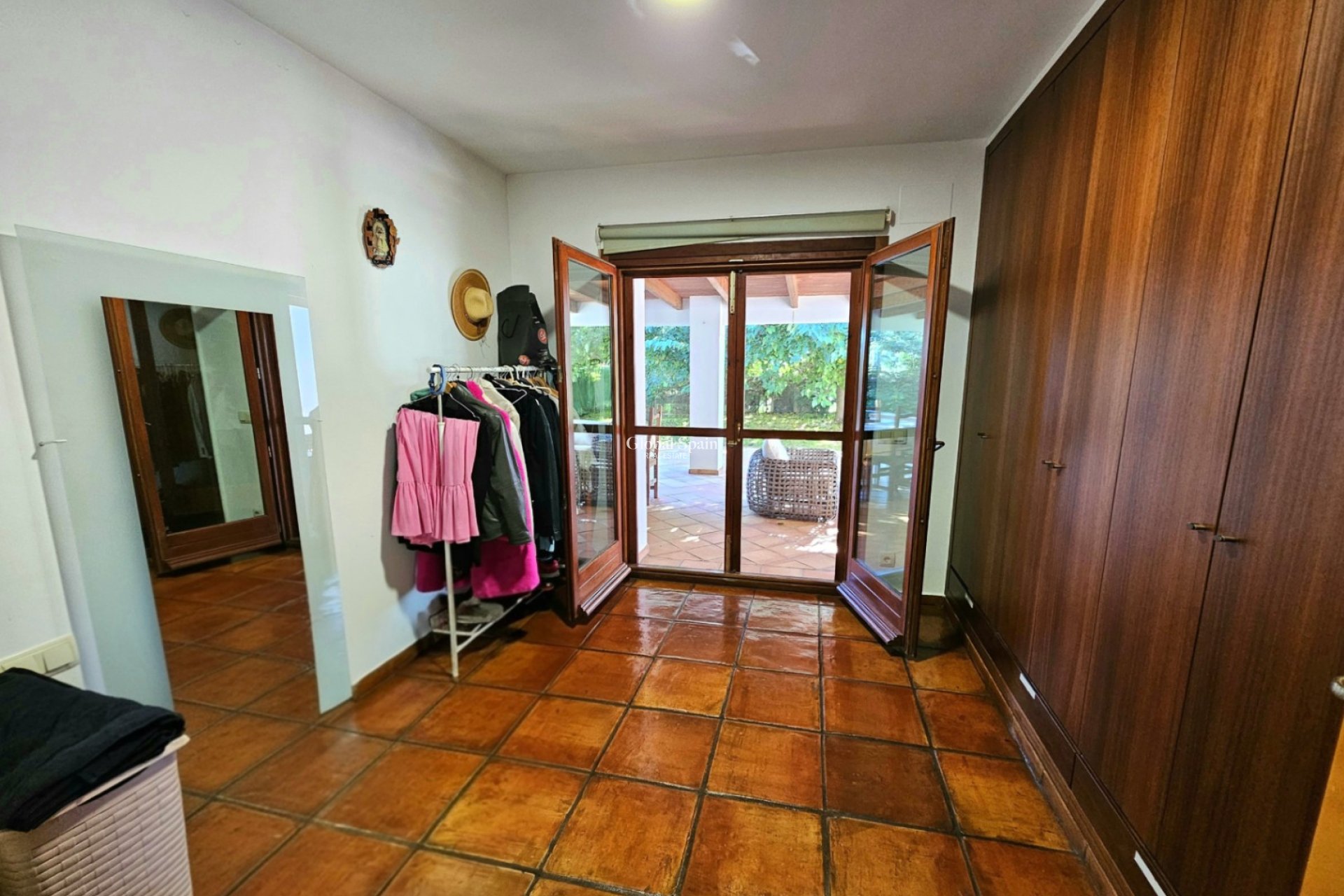 Resale - VILLA -
ONDARA - Inland