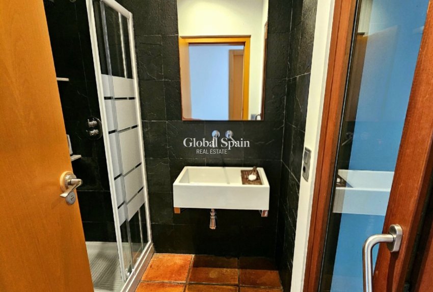 Resale - VILLA -
ONDARA - Inland