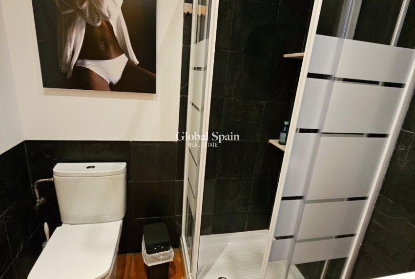 Resale - VILLA -
ONDARA - Inland