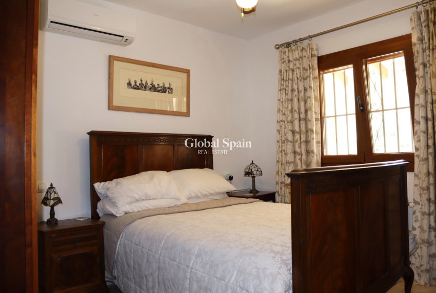 Resale - VILLA -
Orba - Inland