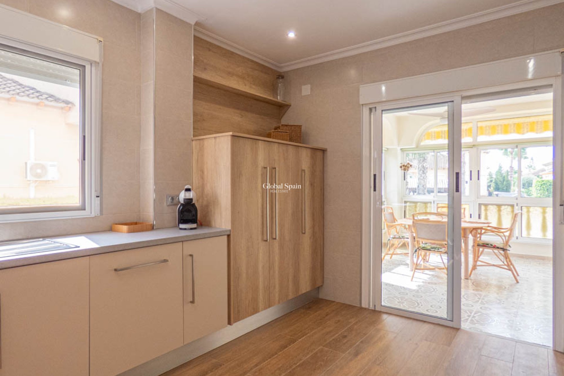 Resale - VILLA -
ORIHUELA - Benferri