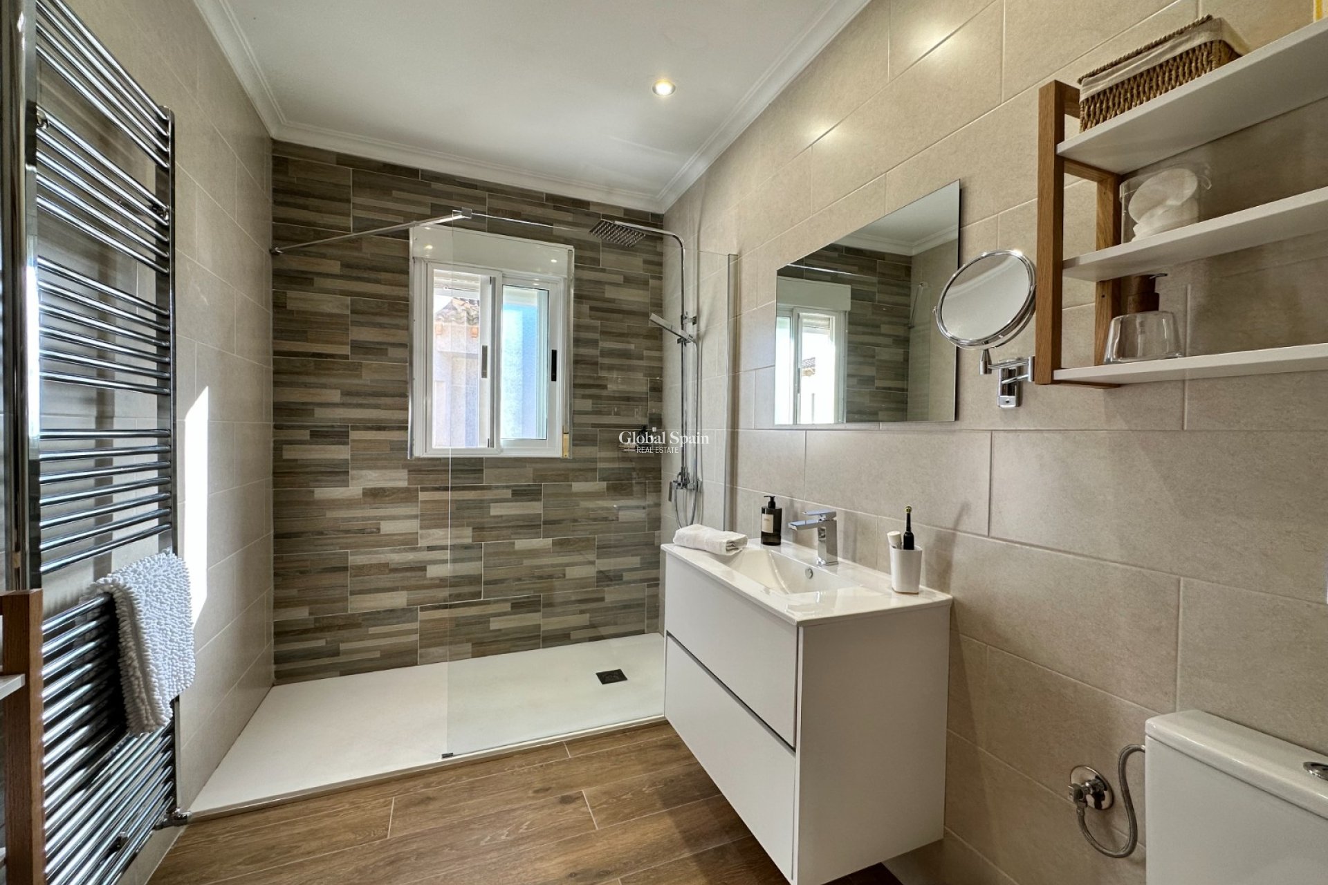 Resale - Villa -
ORIHUELA - Benferri