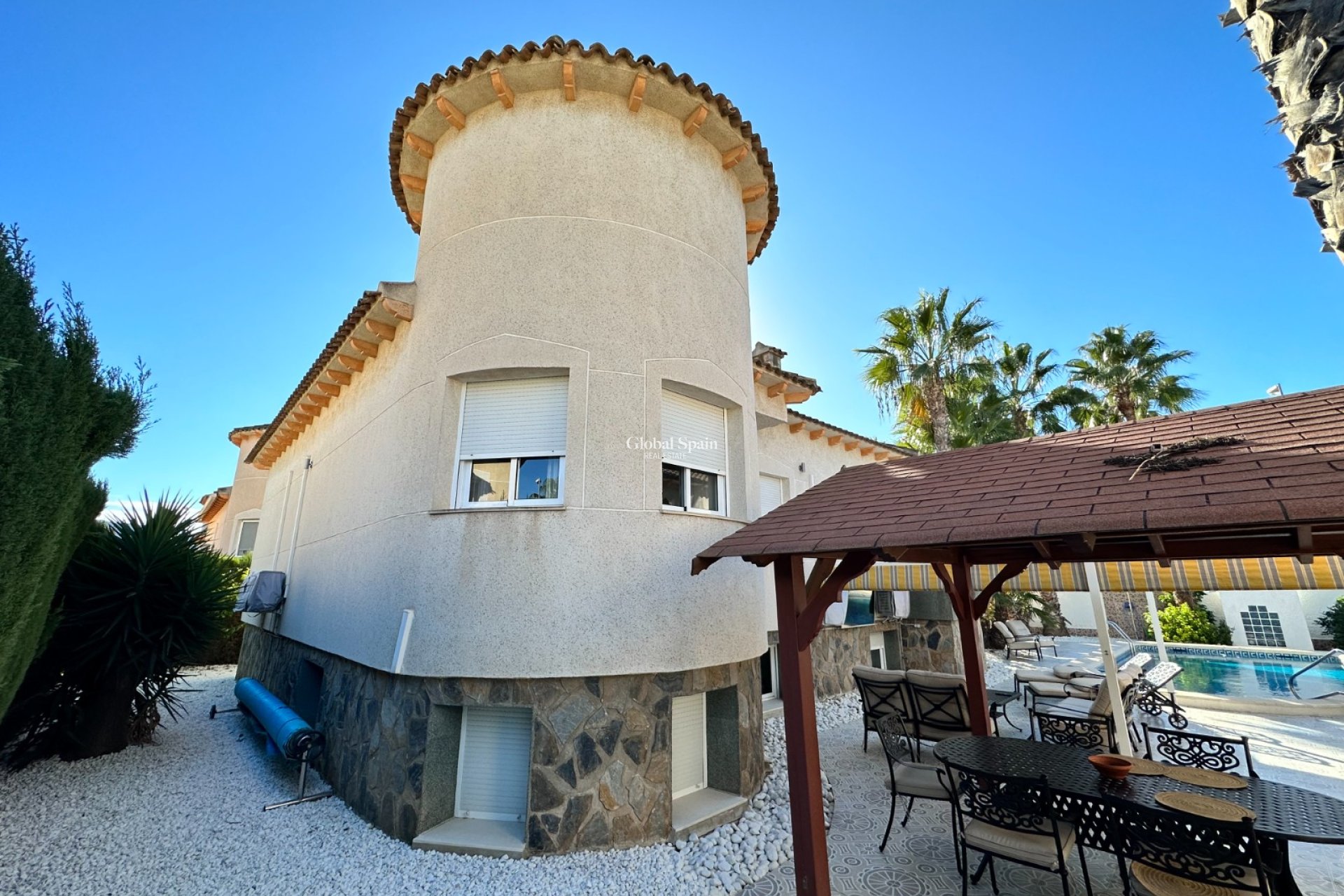 Resale - Villa -
ORIHUELA - Benferri