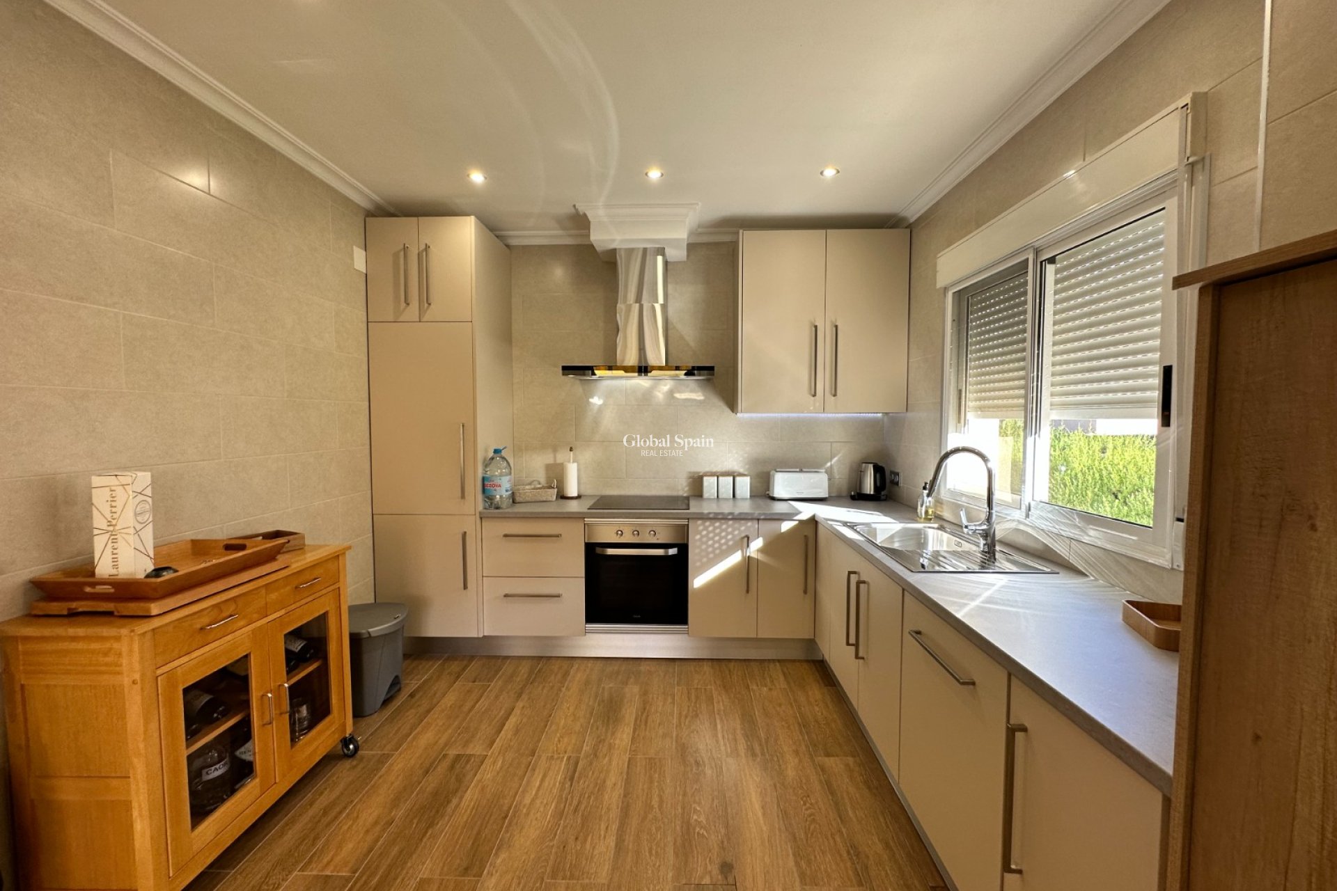 Resale - Villa -
ORIHUELA - Benferri