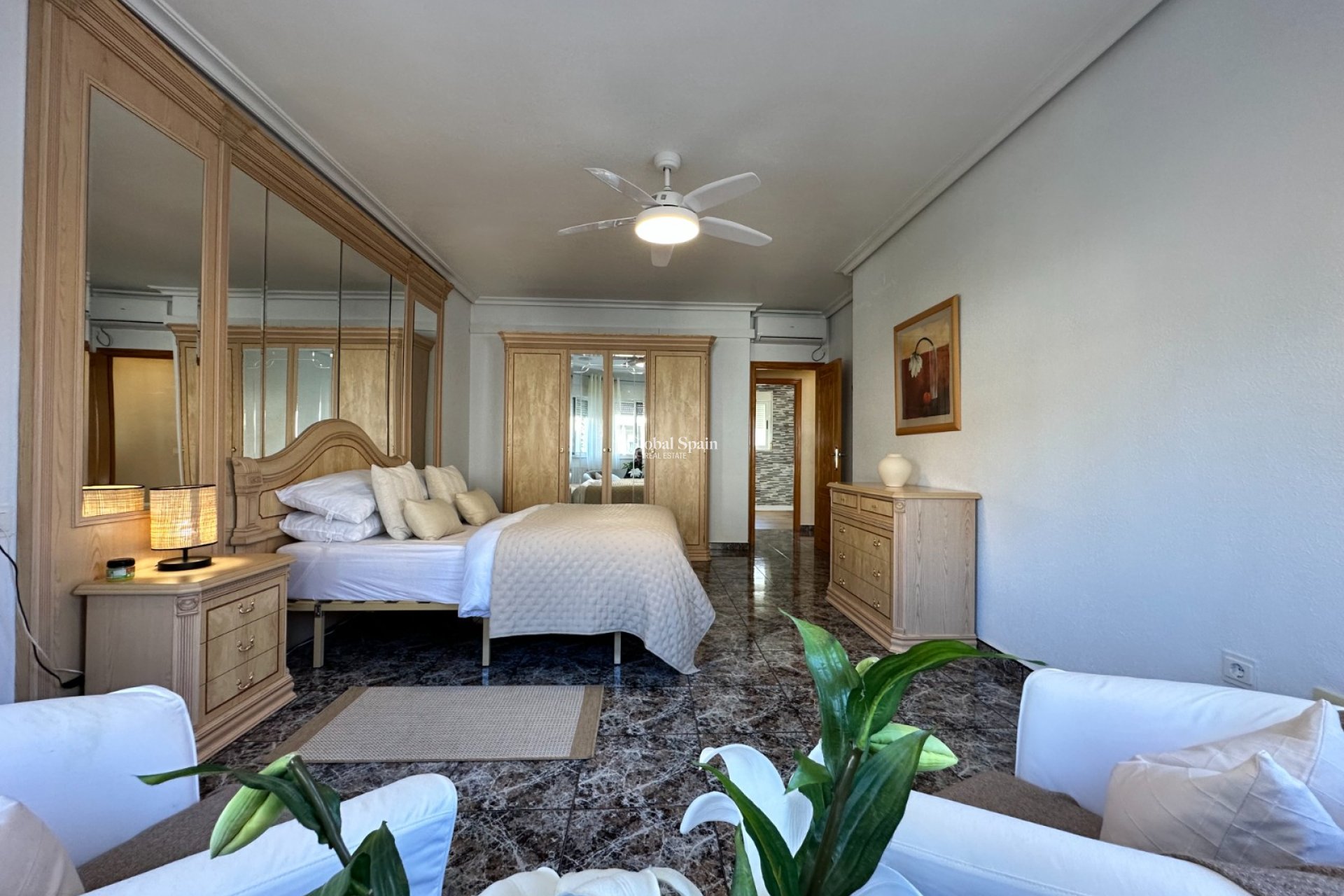 Resale - Villa -
ORIHUELA - Benferri