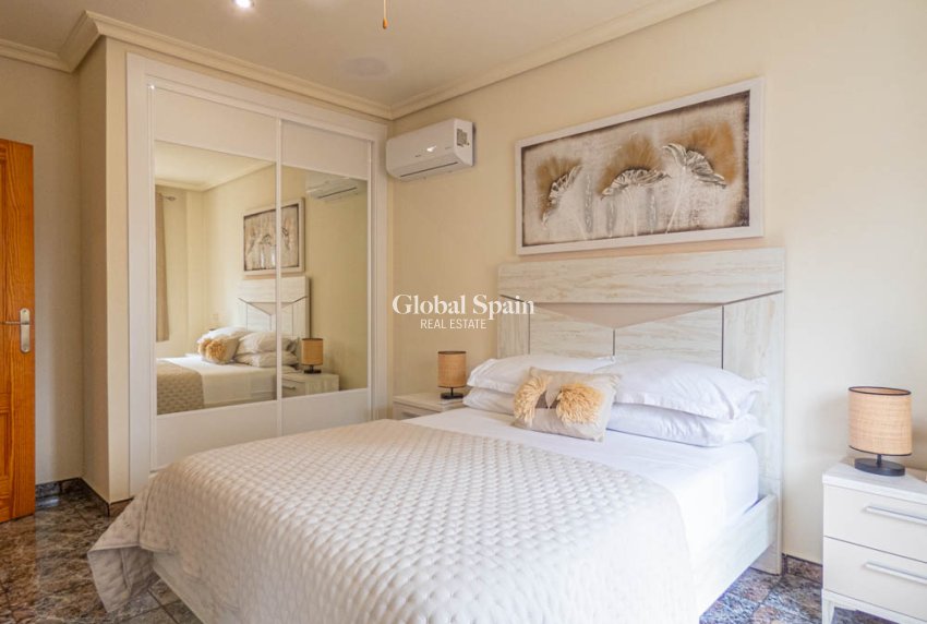 Resale - Villa -
ORIHUELA - Benferri