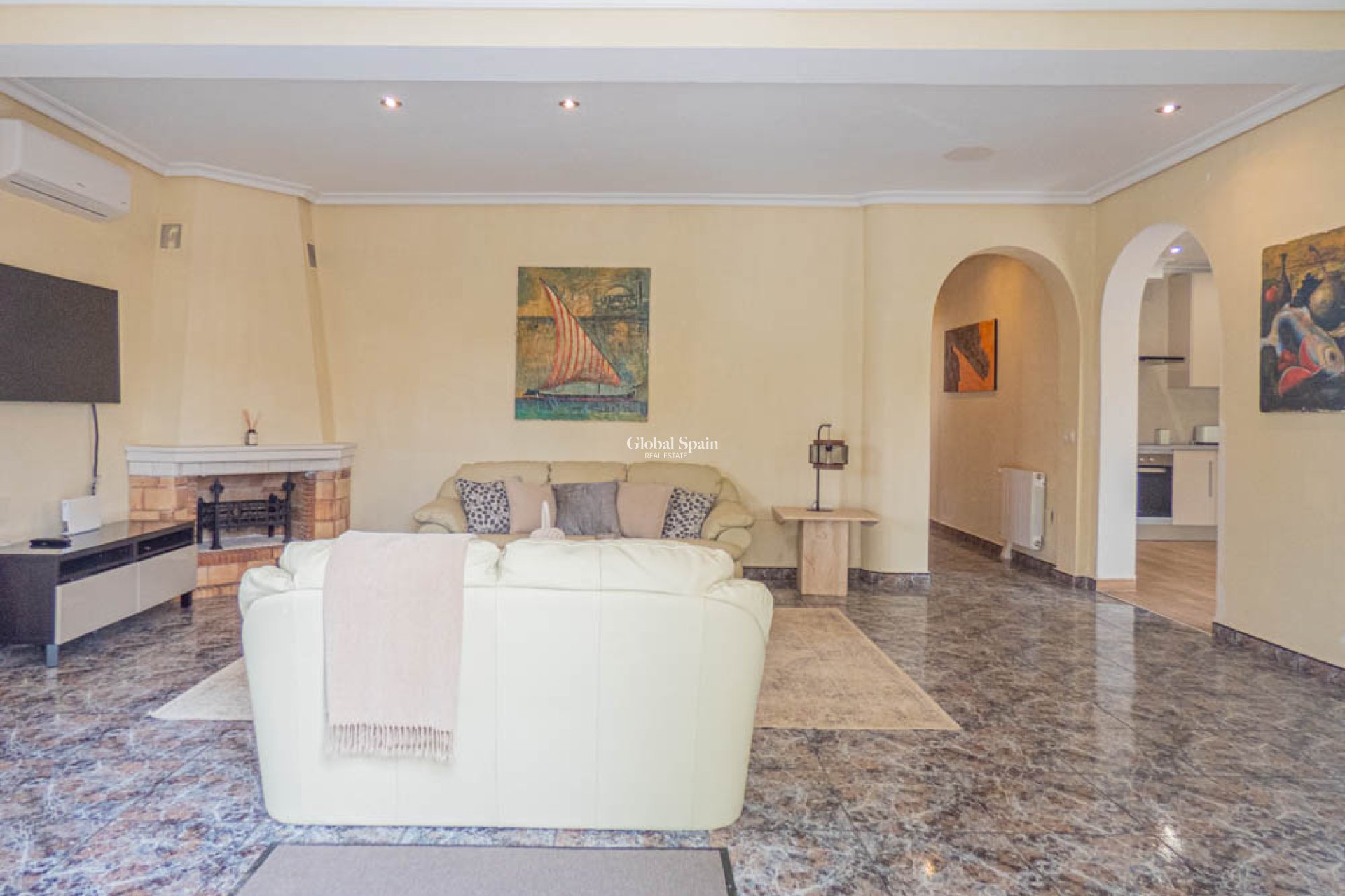 Resale - Villa -
ORIHUELA - Benferri