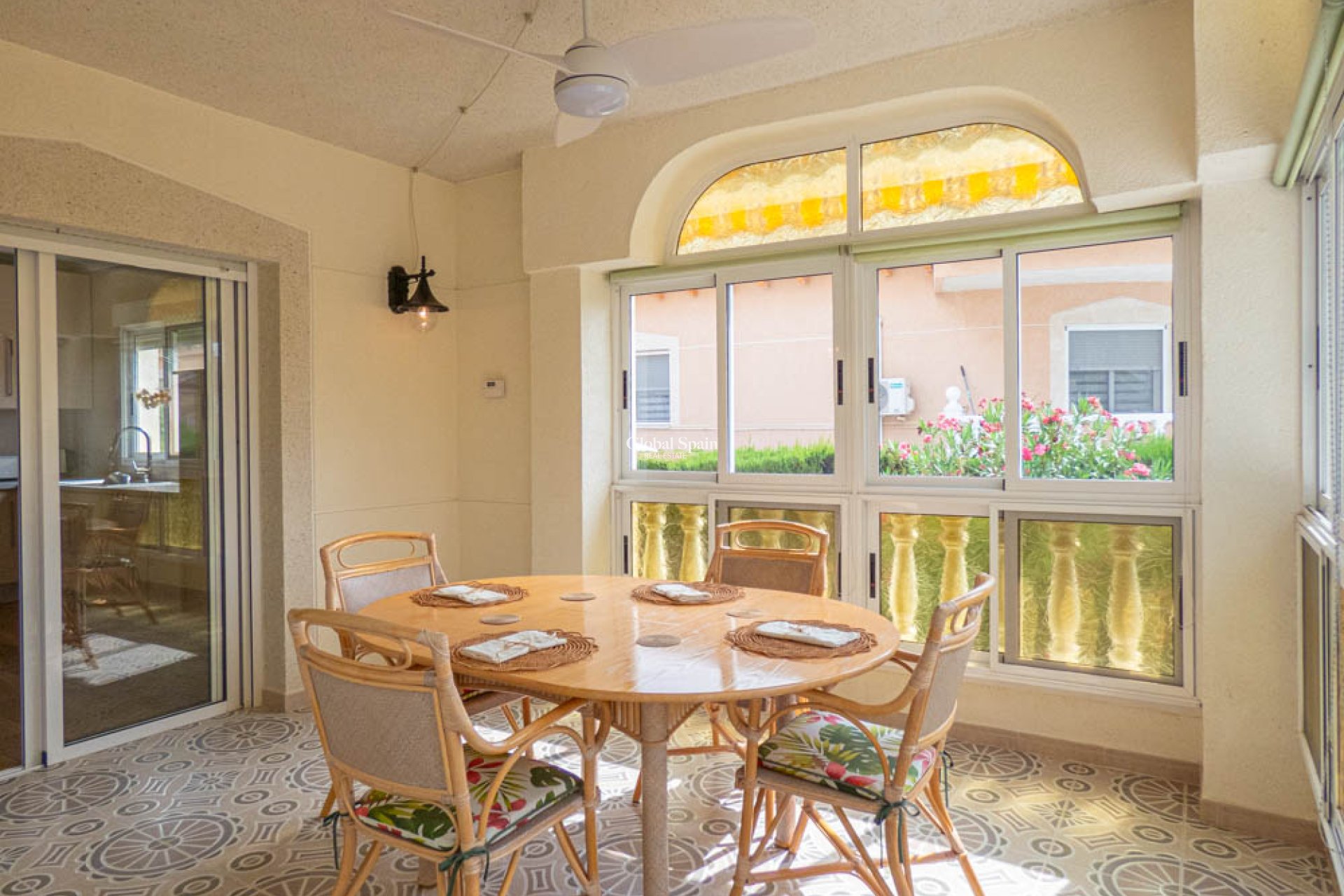 Resale - Villa -
ORIHUELA - Benferri