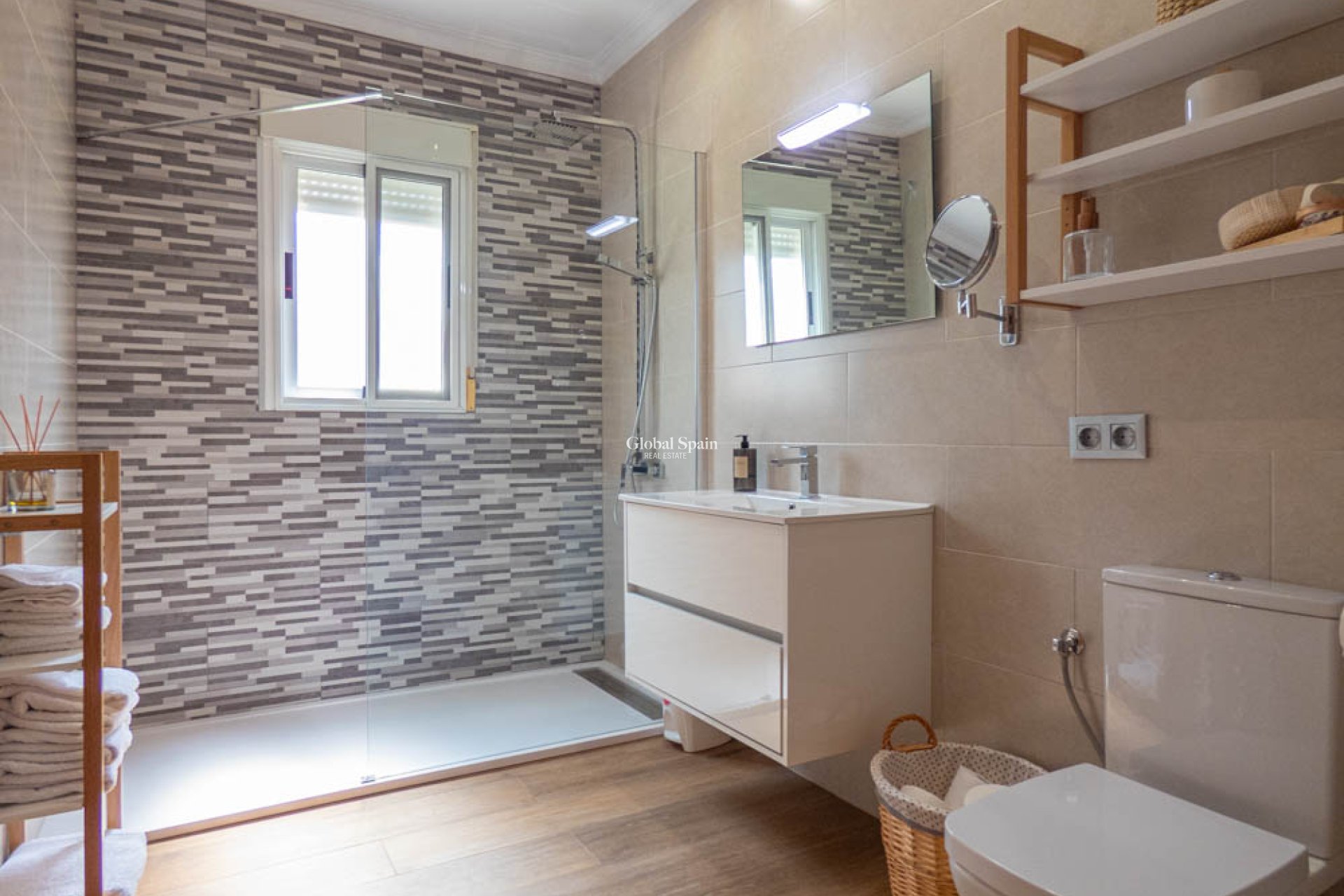 Resale - Villa -
ORIHUELA - Benferri