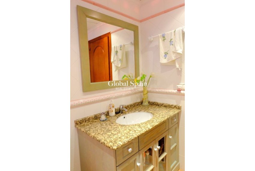 Resale - VILLA -
ORIHUELA - Correntías Medias