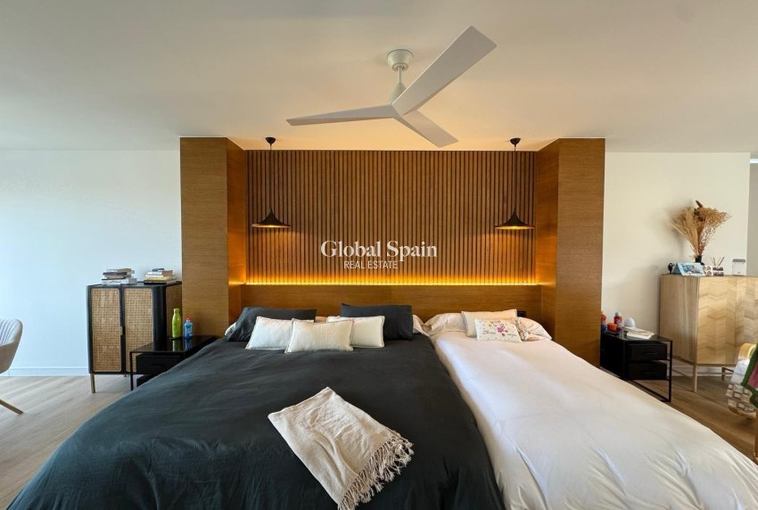 Resale - VILLA -
ORIHUELA COSTA - Altos de campoamor