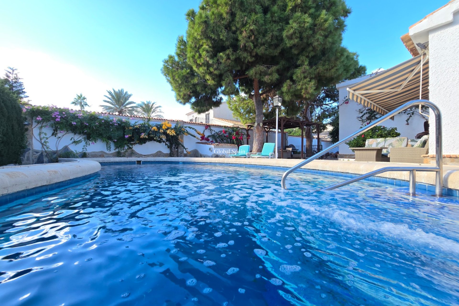 Resale - Villa -
ORIHUELA COSTA - CABO ROIG