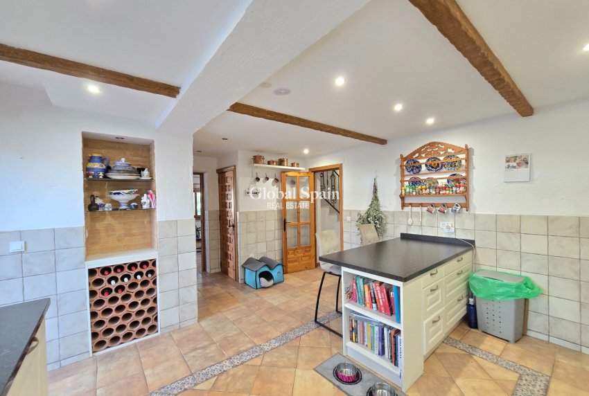 Resale - Villa -
ORIHUELA COSTA - CABO ROIG