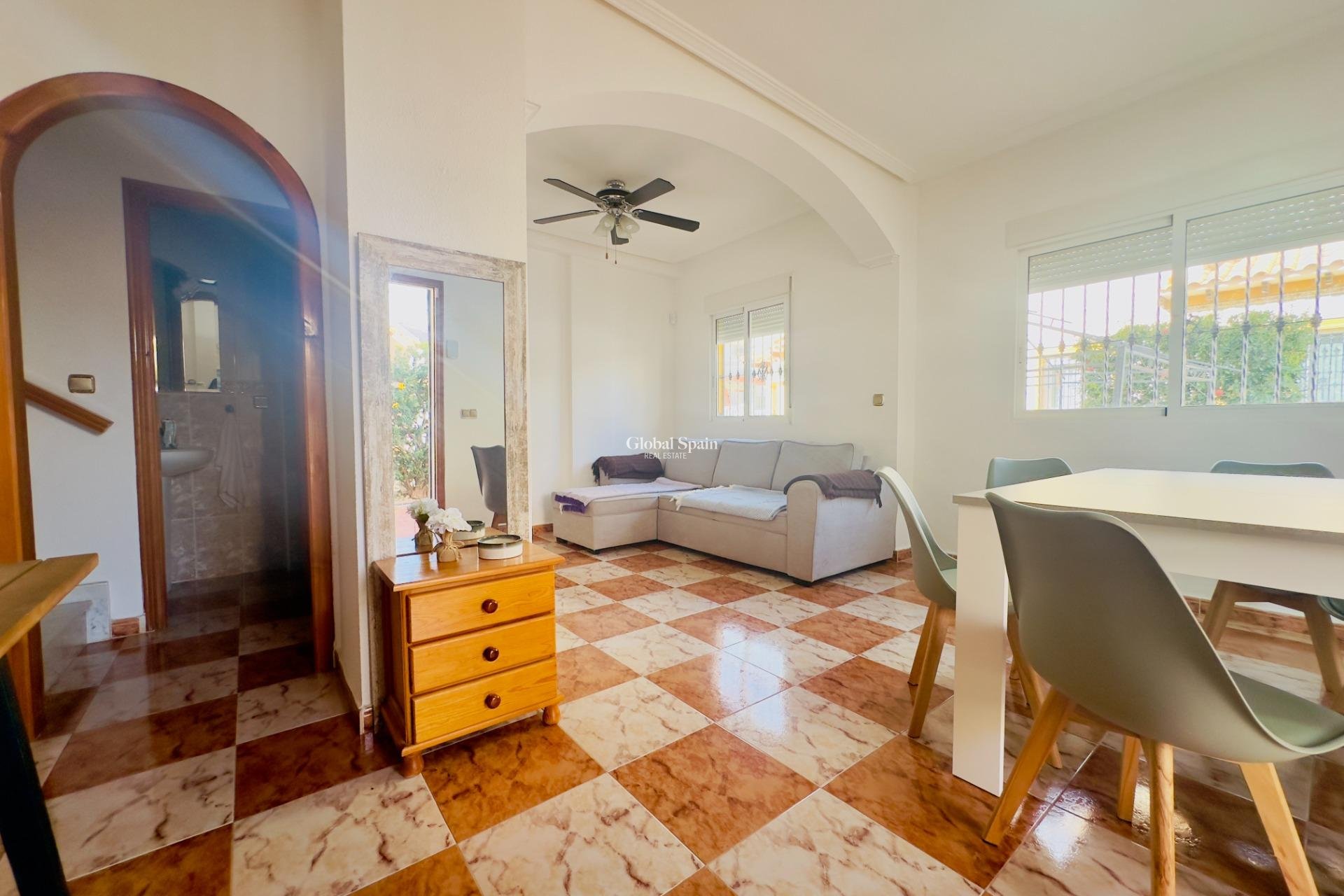 Resale - VILLA -
ORIHUELA COSTA - CABO ROIG