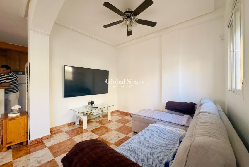 Resale - VILLA -
ORIHUELA COSTA - CABO ROIG