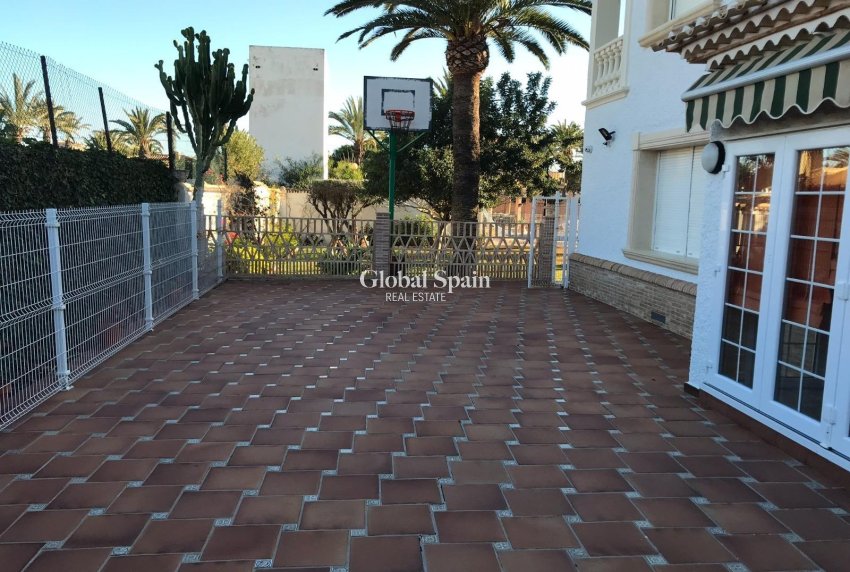Resale - VILLA -
ORIHUELA COSTA - CABO ROIG