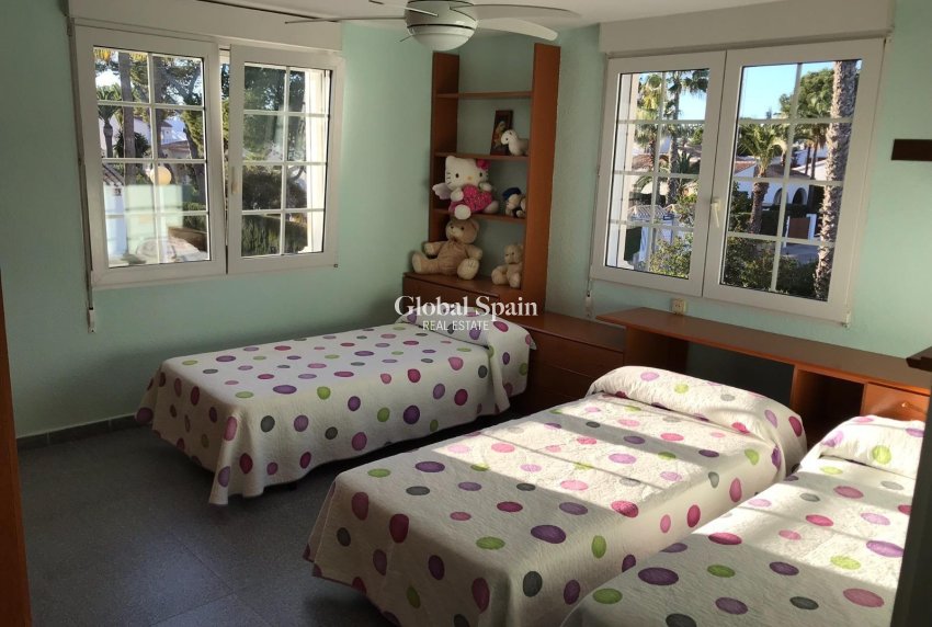 Resale - VILLA -
ORIHUELA COSTA - CABO ROIG