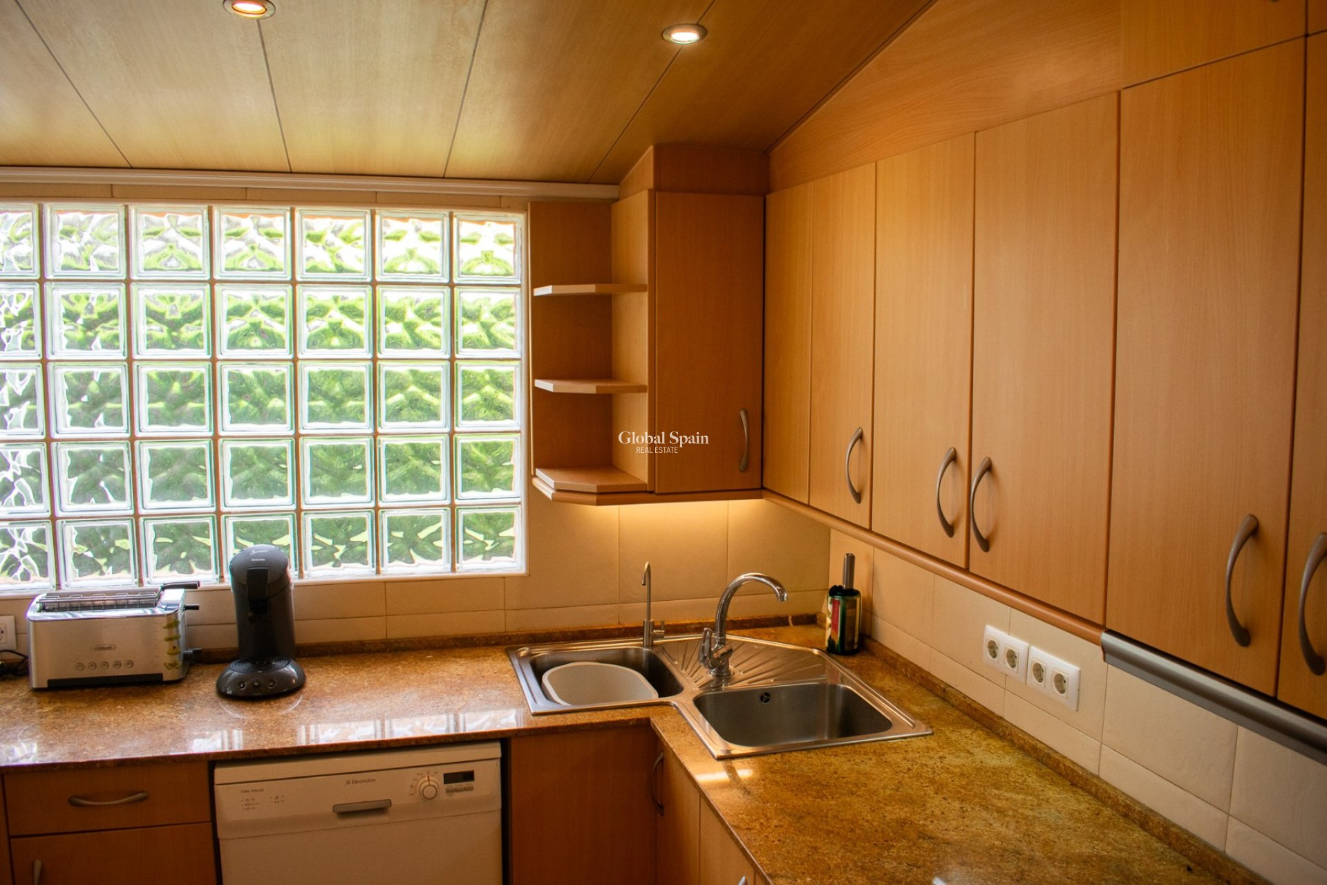 Resale - VILLA -
ORIHUELA COSTA - Cabo Roig *