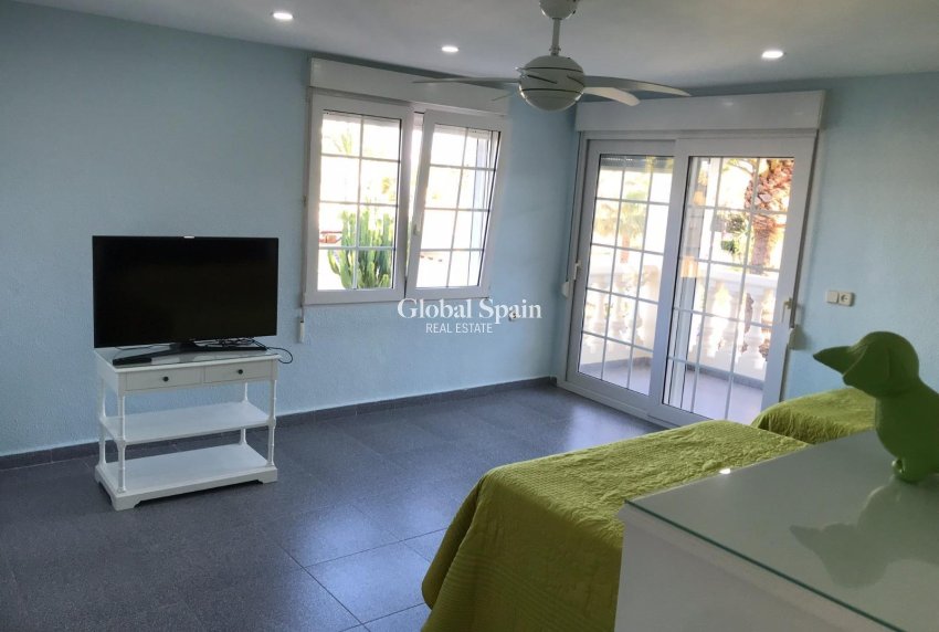 Resale - VILLA -
ORIHUELA COSTA - CABO ROIG