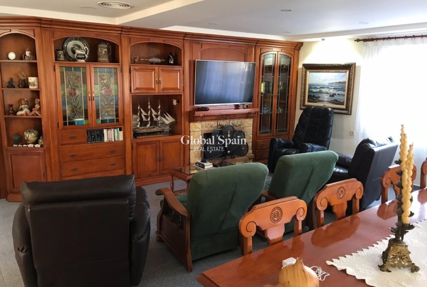 Resale - VILLA -
ORIHUELA COSTA - CABO ROIG