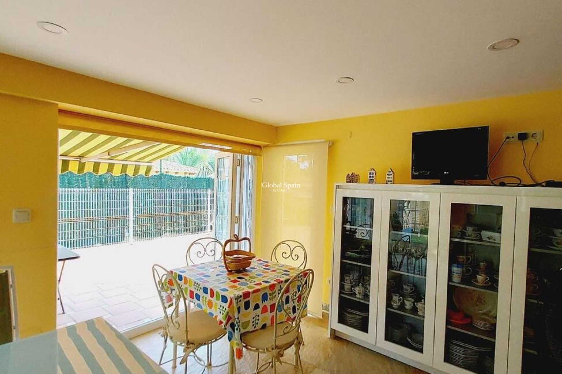 Resale - VILLA -
ORIHUELA COSTA - CABO ROIG