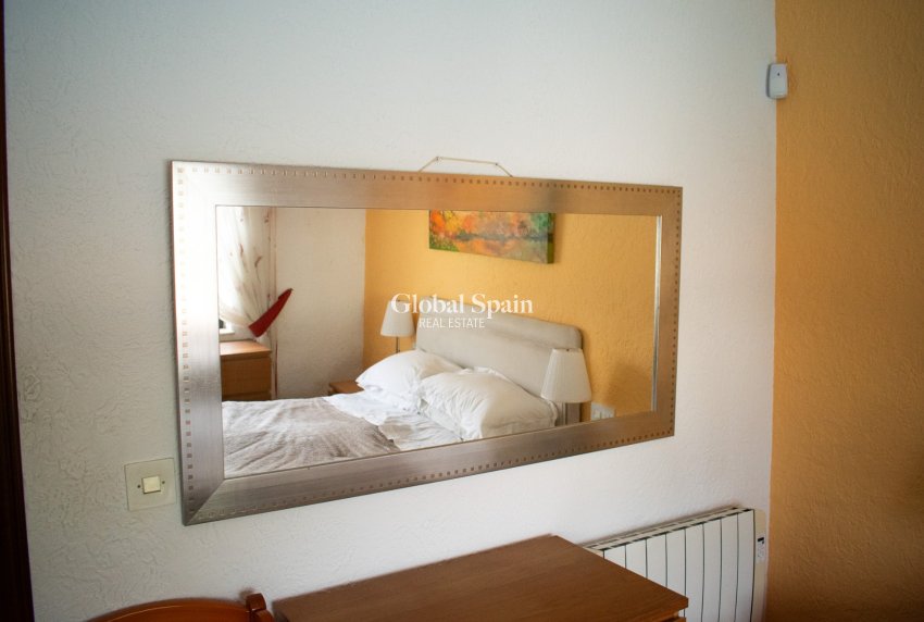 Resale - VILLA -
ORIHUELA COSTA - Cabo Roig *