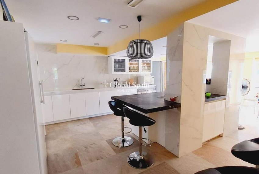 Resale - VILLA -
ORIHUELA COSTA - CABO ROIG