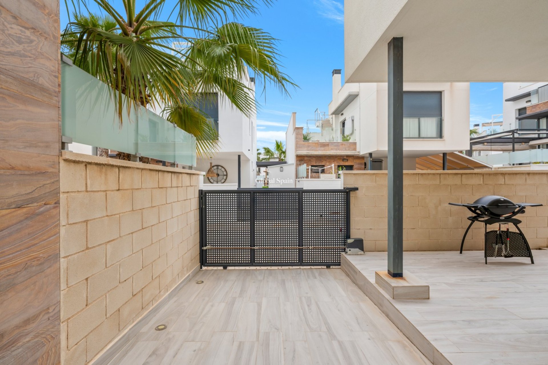 Resale - VILLA -
ORIHUELA COSTA - CABO ROIG