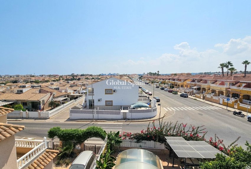 Resale - VILLA -
ORIHUELA COSTA - CABO ROIG