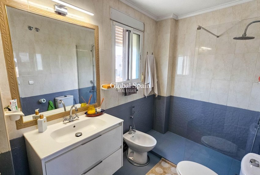Resale - VILLA -
ORIHUELA COSTA - CABO ROIG