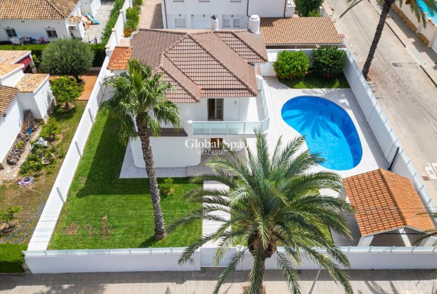 Resale - VILLA -
ORIHUELA COSTA - CABO ROIG