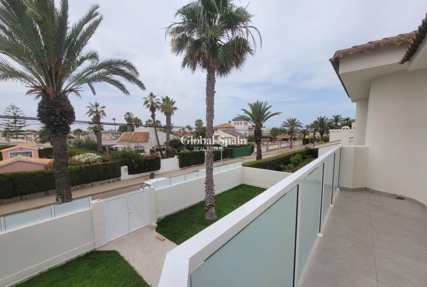 Resale - VILLA -
ORIHUELA COSTA - CABO ROIG