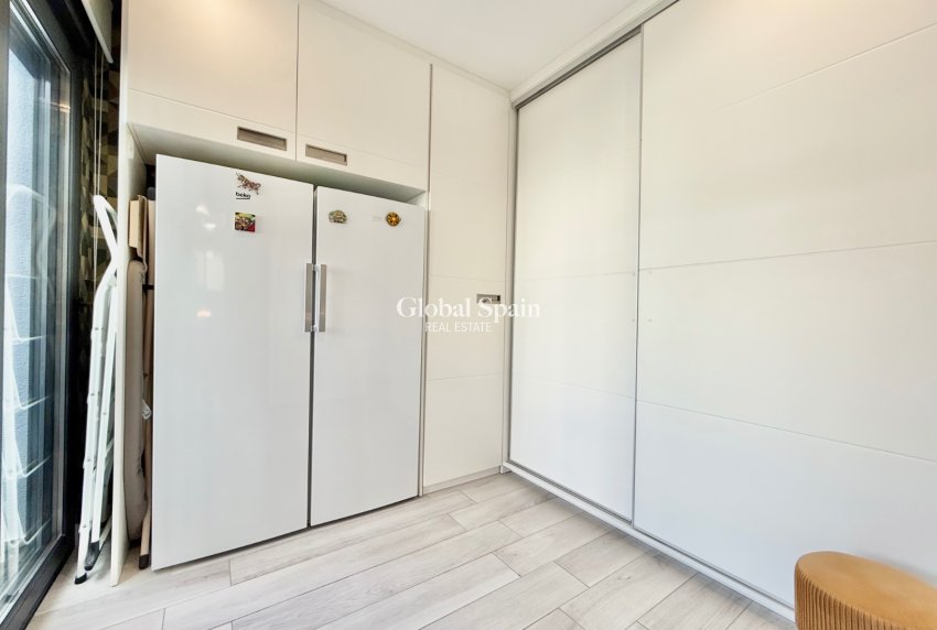 Resale - VILLA -
ORIHUELA COSTA - CABO ROIG