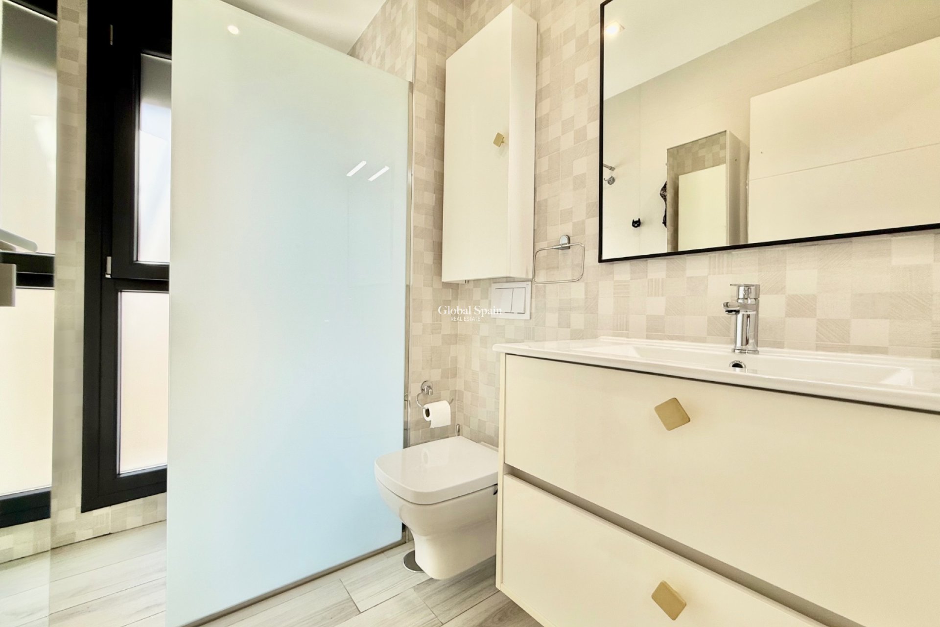 Resale - VILLA -
ORIHUELA COSTA - CABO ROIG