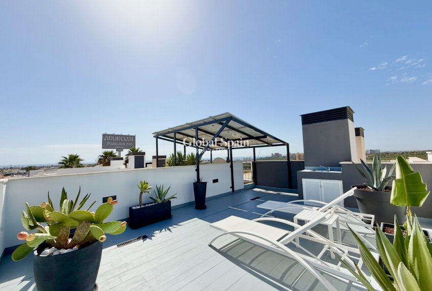 Resale - VILLA -
ORIHUELA COSTA - CABO ROIG
