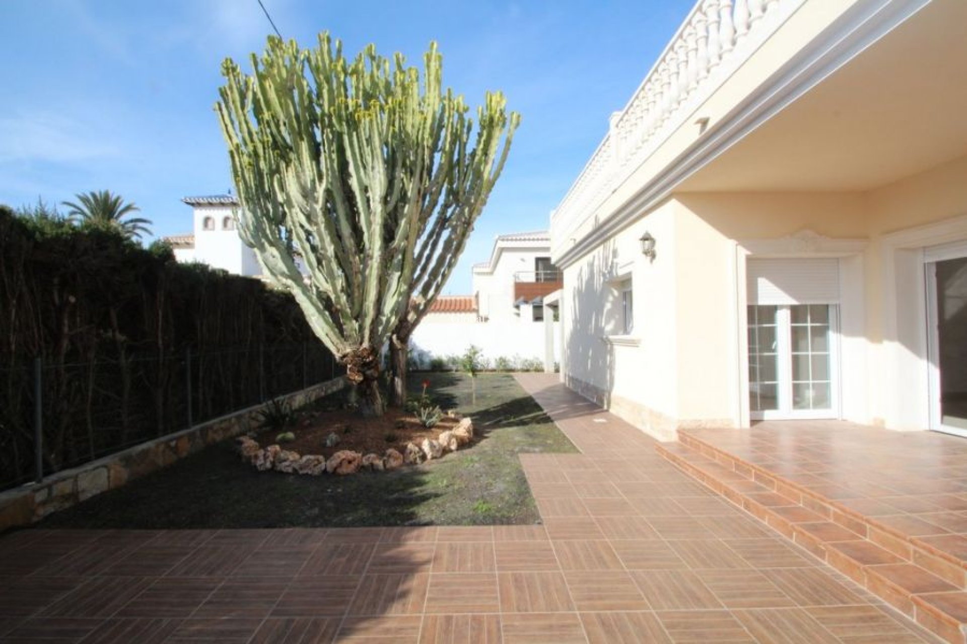 Resale - Villa -
ORIHUELA COSTA - CABO ROIG