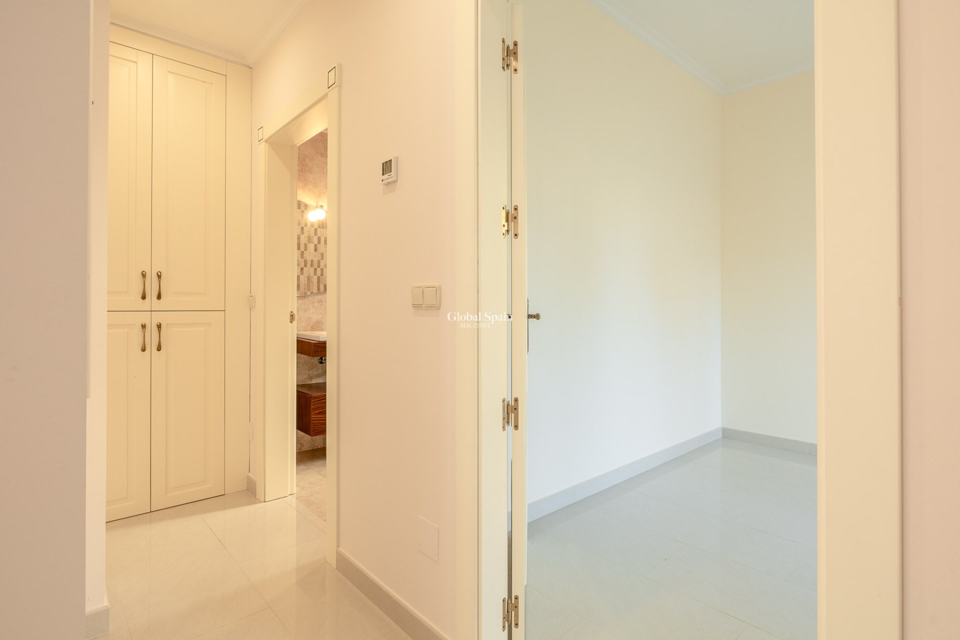 Resale - Villa -
ORIHUELA COSTA - CABO ROIG