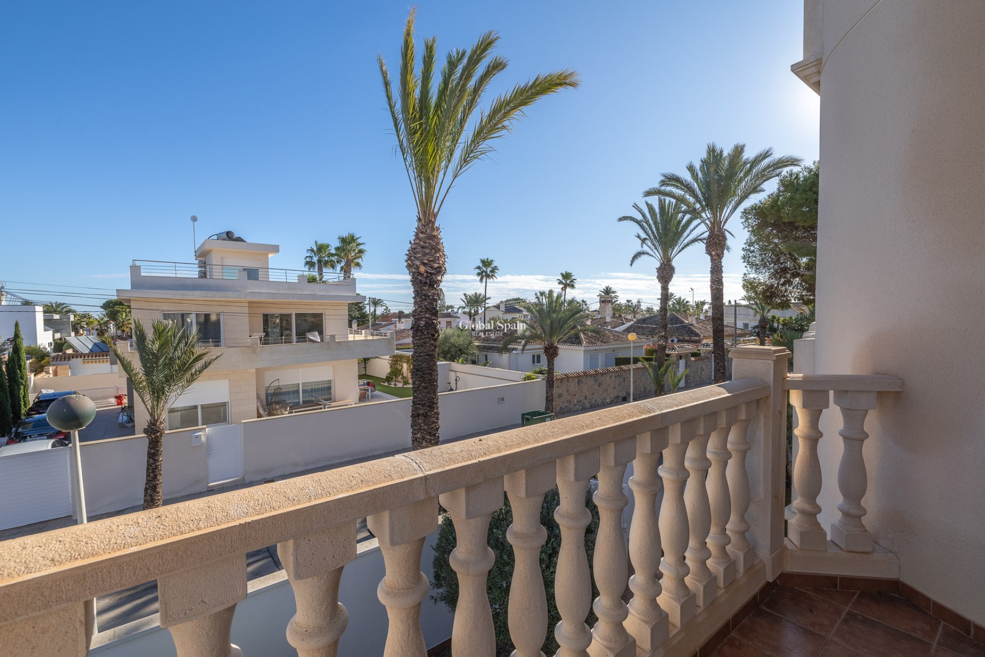 Resale - Villa -
ORIHUELA COSTA - CABO ROIG