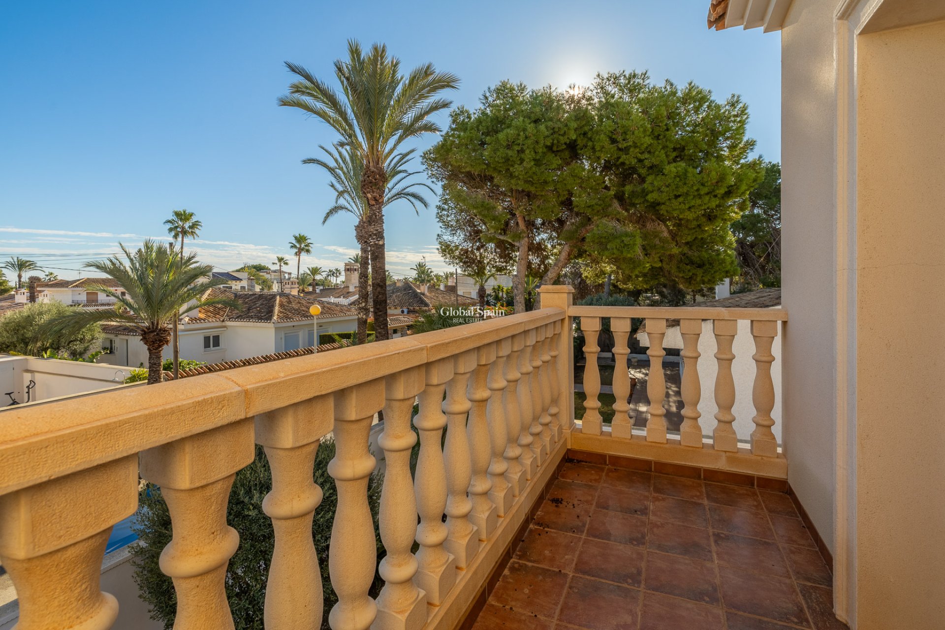 Resale - Villa -
ORIHUELA COSTA - CABO ROIG