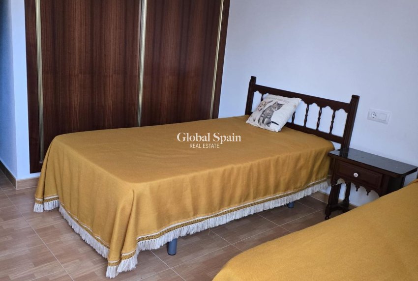 Resale - VILLA -
ORIHUELA COSTA - CAMPOAMOR