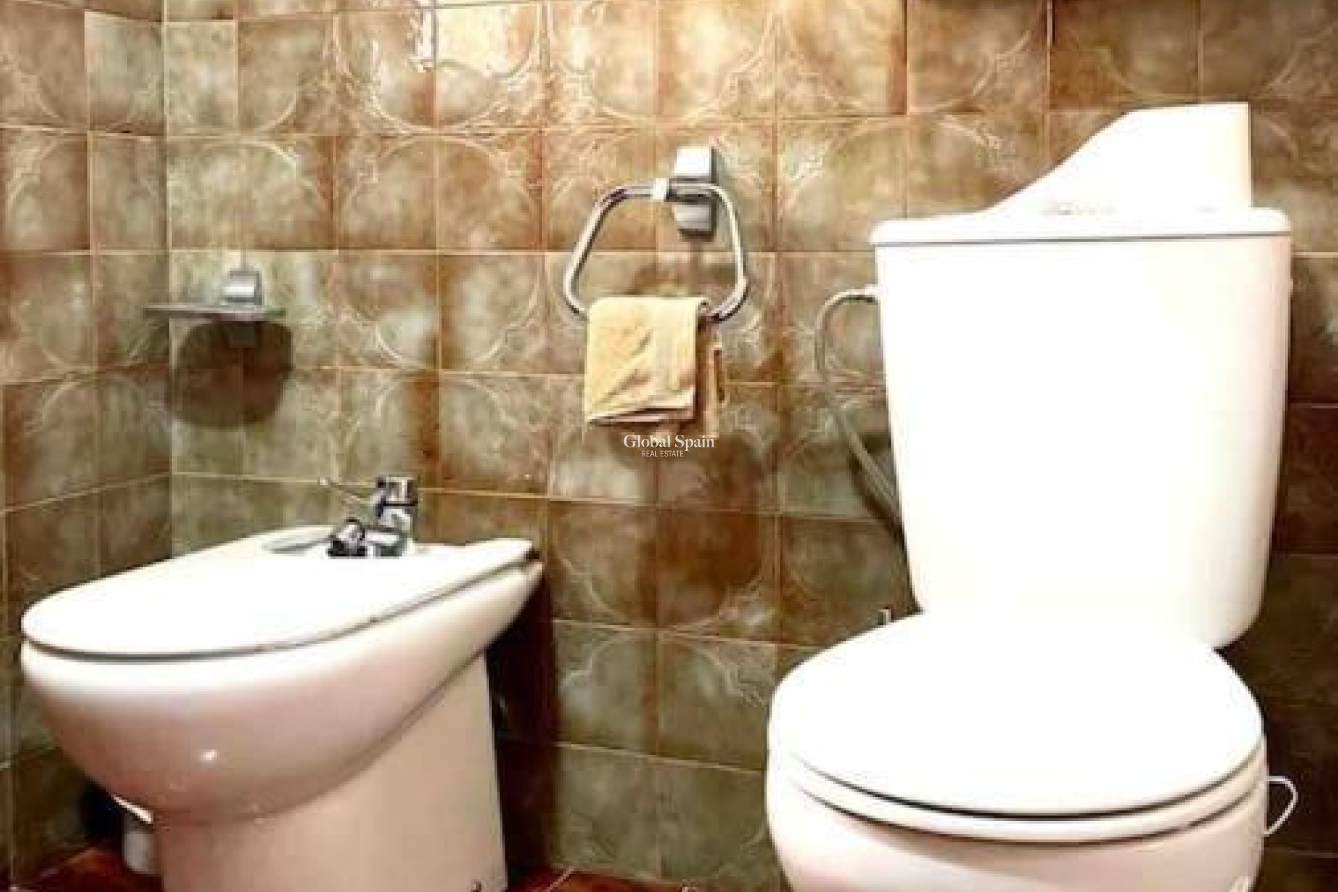 Resale - VILLA -
ORIHUELA COSTA - CAMPOAMOR