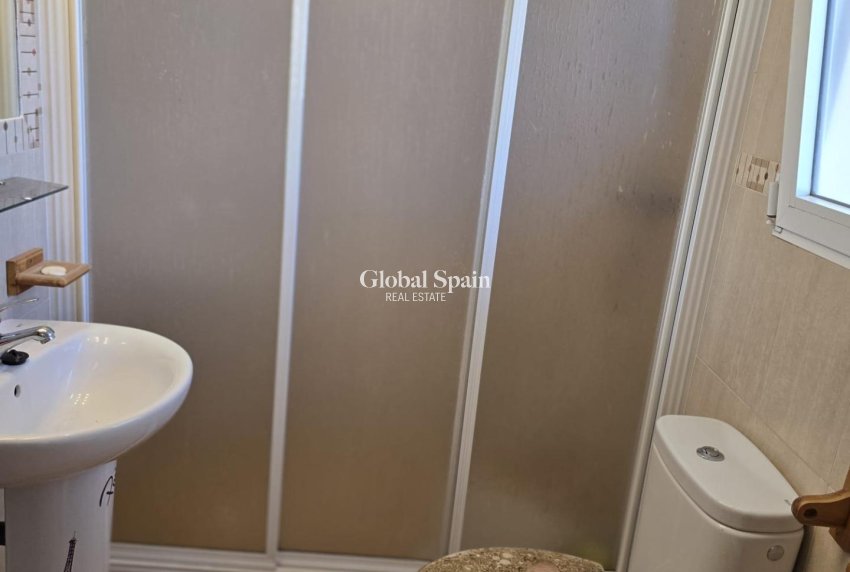 Resale - VILLA -
ORIHUELA COSTA - CAMPOAMOR