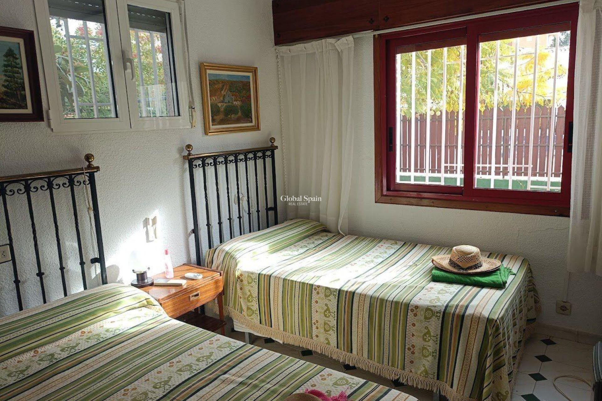 Resale - VILLA -
ORIHUELA COSTA - CAMPOAMOR