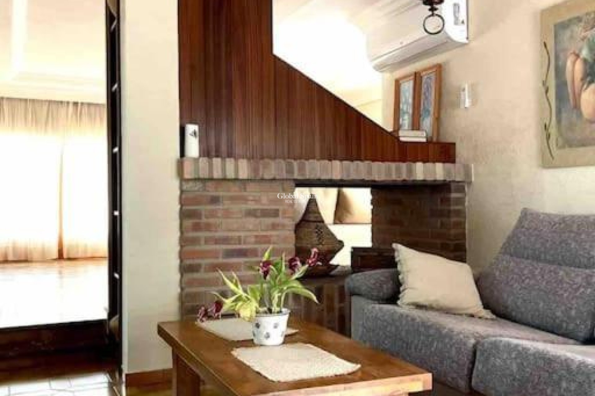 Resale - VILLA -
ORIHUELA COSTA - CAMPOAMOR