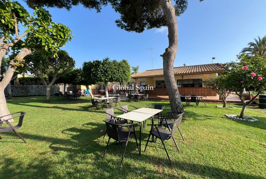 Resale - VILLA -
ORIHUELA COSTA - CAMPOAMOR