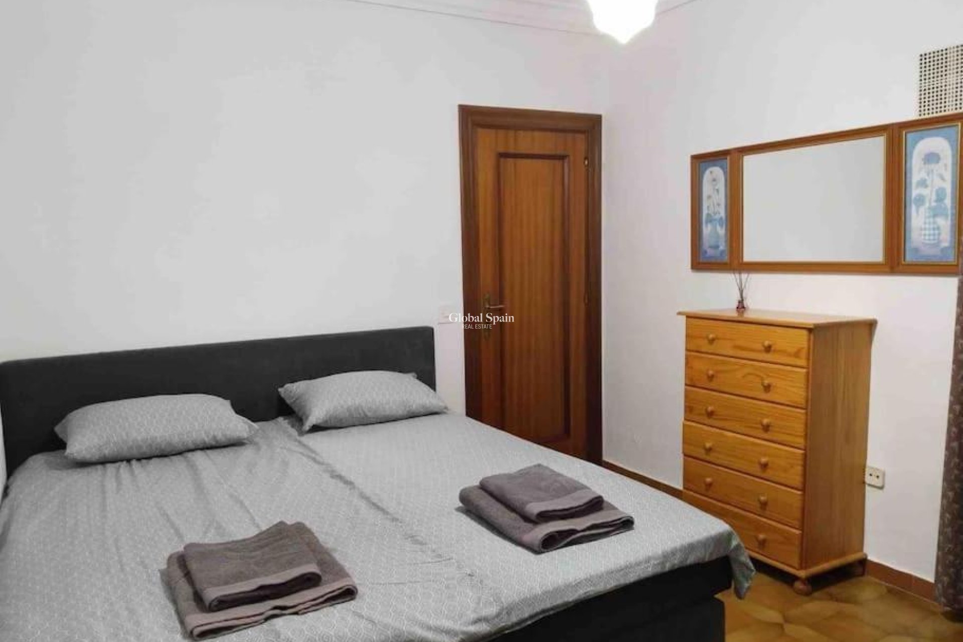 Resale - VILLA -
ORIHUELA COSTA - CAMPOAMOR